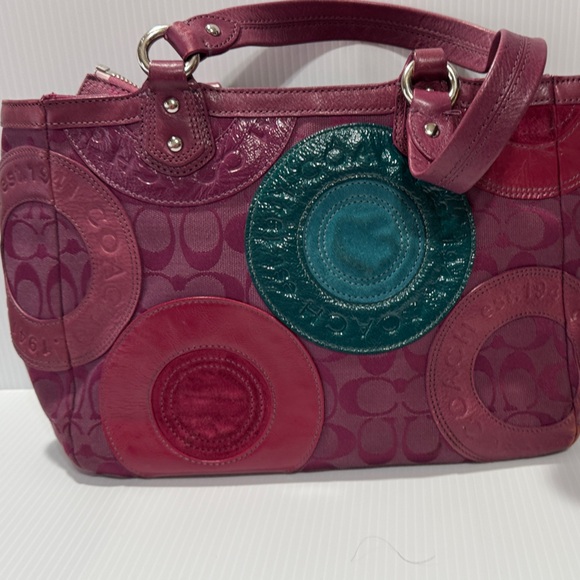 Coach Circle Patchwork East West Tote - Picture 14 of 14